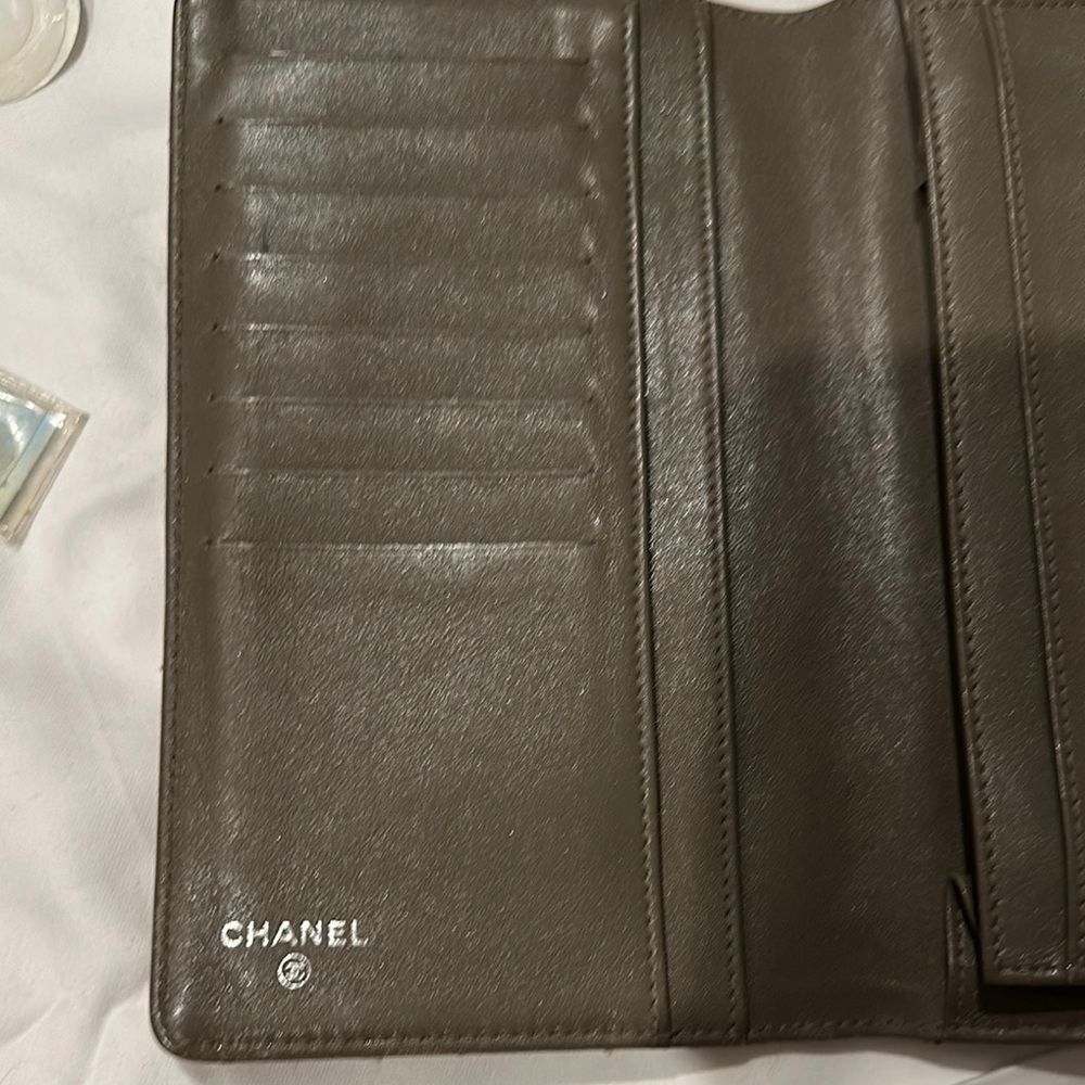 CHANEL Brown Quilted Wallet with Iconic CC Logo (SOLD) - Picture 9 of 9
